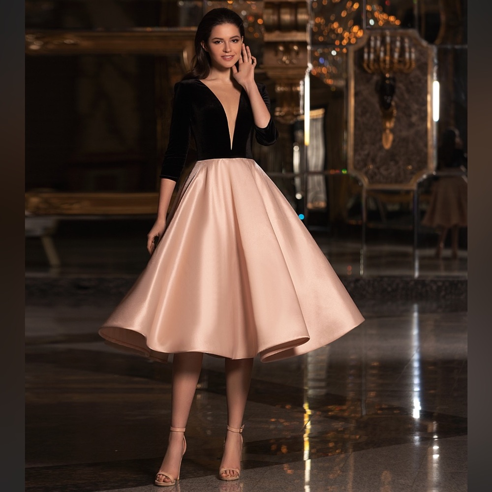 NWT A-Line Flirty Deep V Velvet & Silk Dress